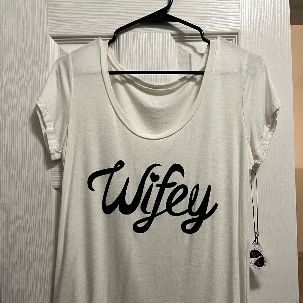 White "wifey" shirt